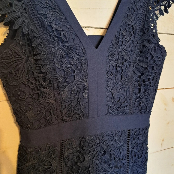 Adelyn Rae navy blue lace romper. Size Medium. Cut out back. - Picture 3 of 9